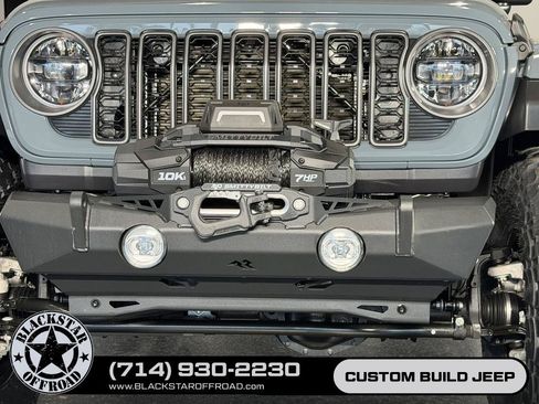 Used 2026 Jeep Wrangler Unlimited Rubicon AWD/4WD image 4