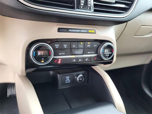 Used 2021 Ford Escape SEL image 8