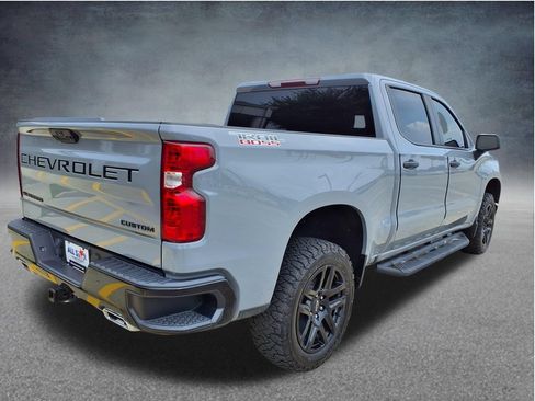 Used 2024 Chevrolet Silverado 1500 Custom Trail Boss w/ LPO, Dark Essentials Package AWD/4WD image 8