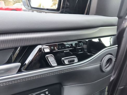 New 2026 Jeep Grand Wagoneer Summit w/ Premium Group III image 12