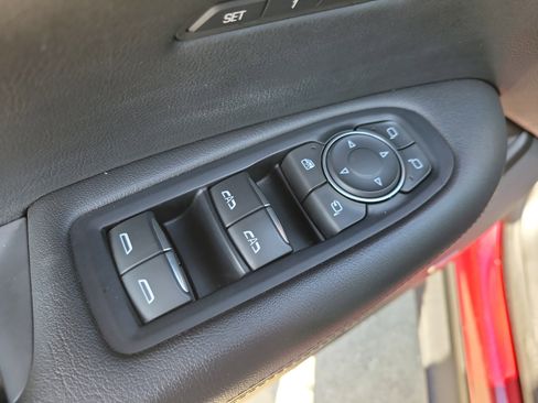 Used 2018 Cadillac XT5 Premium Luxury image 17