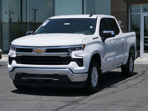 Used 2022 Chevrolet Silverado 1500 LT w/ LPO, Dark Essentials Package RWD image 8