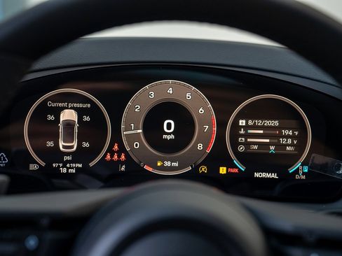 Certified 2025 Porsche Cayenne Coupe AWD/4WD image 13