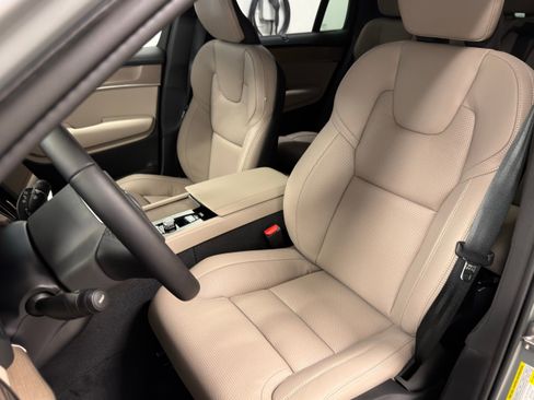 New 2026 Volvo XC90 T8 Ultra w/ Protection Package AWD/4WD image 16