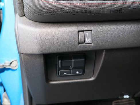 Certified 2024 Chevrolet Colorado Z71 w/ Advanced Trailering Package image 11