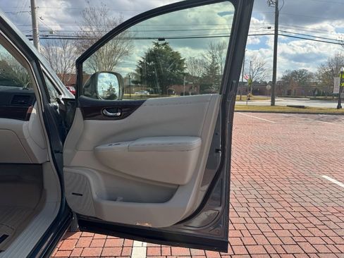 Used 2013 Nissan Quest LE image 10