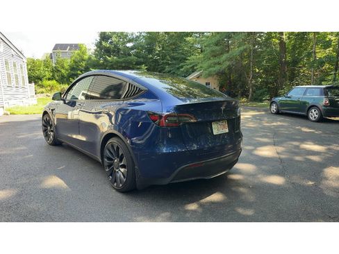 Used 2025 Tesla Model Y Performance AWD/4WD image 4