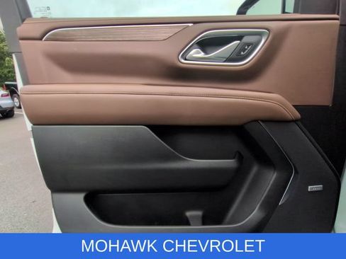 Used 2024 Chevrolet Tahoe High Country AWD/4WD image 23