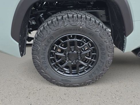 New 2026 Toyota Tundra SR5 RWD image 32