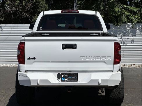 Used 2020 Toyota Tundra SR5 w/ SR5 Upgrade Package AWD/4WD image 11