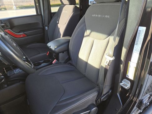 Used 2013 Jeep Wrangler Unlimited Rubicon w/ Max Tow Pkg image 21