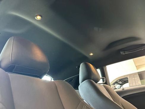 Used 2019 Dodge Challenger SXT RWD image 18