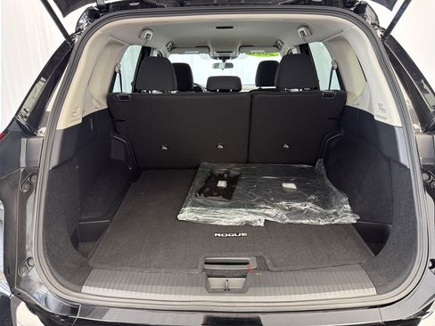 Used 2026 Nissan Rogue S FWD image 13
