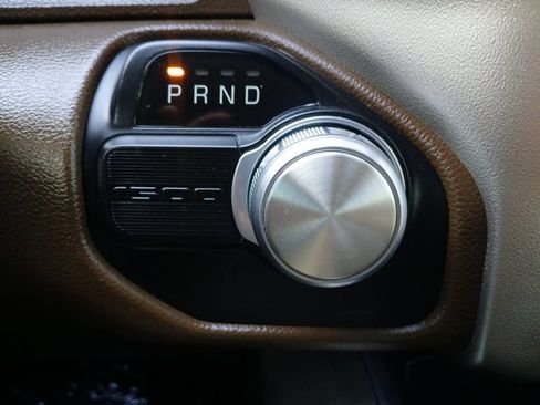 Used 2020 RAM 1500 Laramie RWD image 5