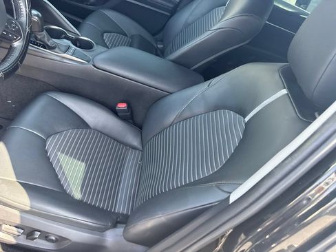 Used 2022 Toyota Camry SE w/ Carpet Mat Package (TMS) FWD image 13