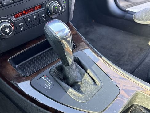 Used 2011 BMW 328i Coupe image 17