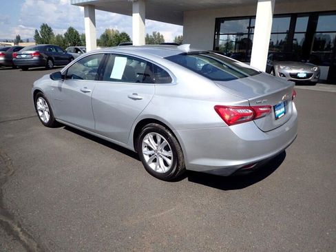 Used 2020 Chevrolet Malibu LT image 3