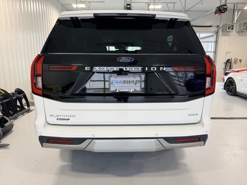 Used 2025 Ford Expedition Max Platinum AWD/4WD image 4