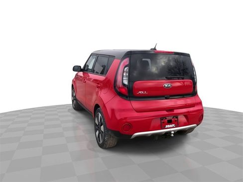 Used 2018 Kia Soul + image 7