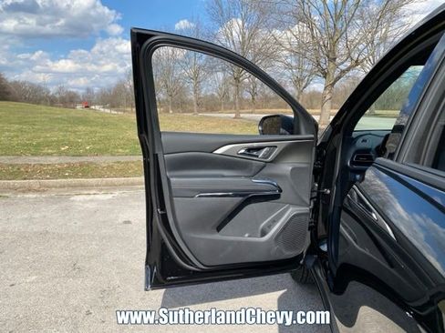 New 2026 Chevrolet Traverse LT image 12