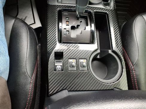 Used 2018 Toyota 4Runner TRD Off-Road Premium AWD/4WD image 14
