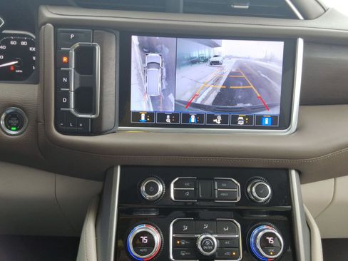 Used 2021 GMC Yukon Denali w/ Denali Premium Package image 15