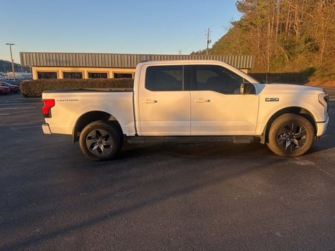 Used 2024 Ford F150 Lightning Flash image 21