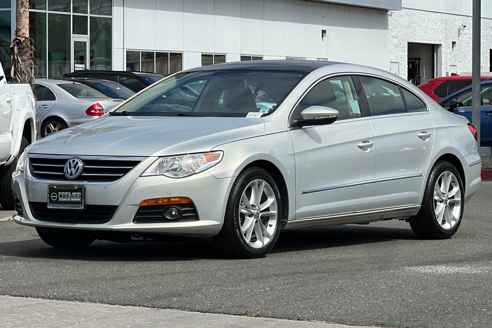 Used 2010 Volkswagen CC Luxury FWD image 8
