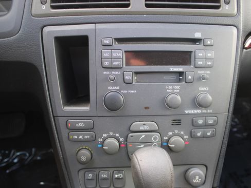 Used 2003 Volvo S60 2.4 FWD image 13