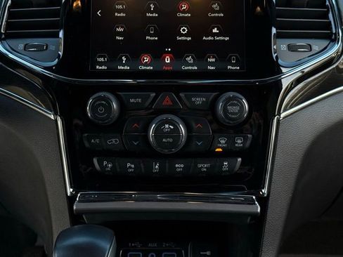 Used 2019 Jeep Grand Cherokee Trailhawk w/ Trailhawk Luxury Group image 26