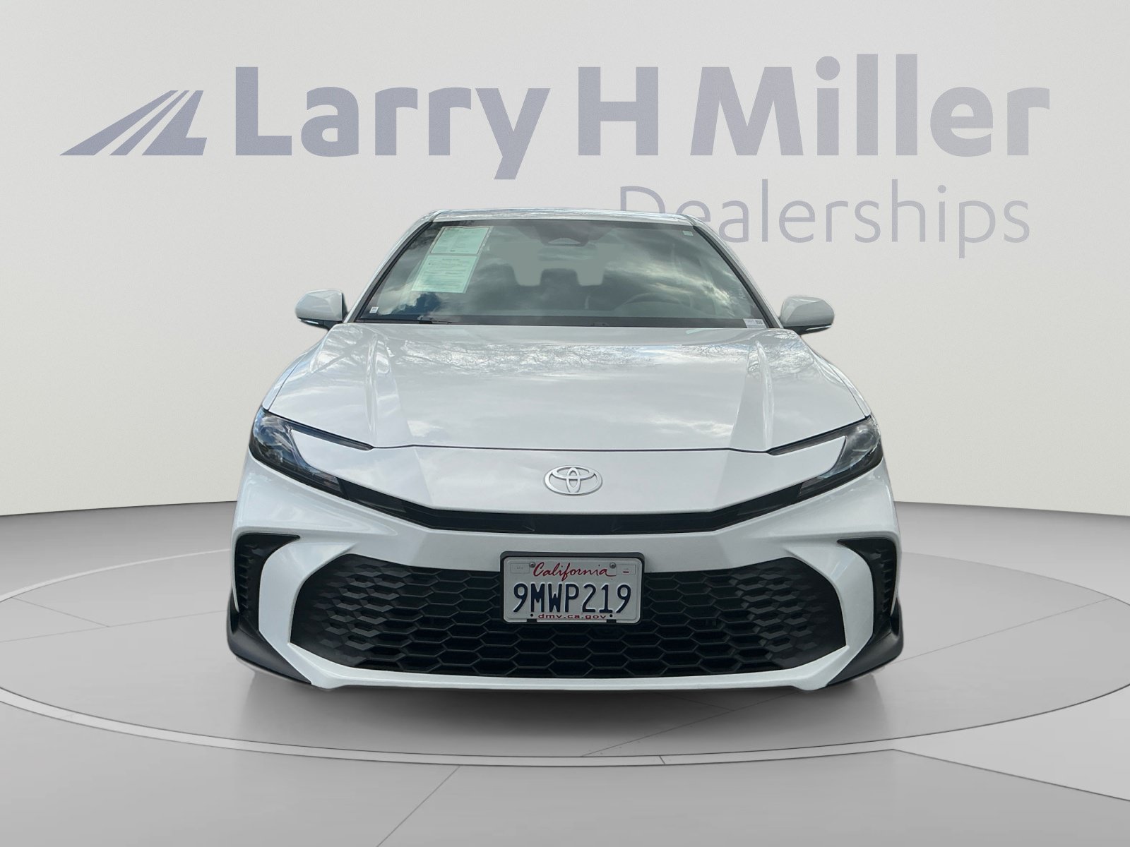 Certified 2025 Toyota Camry SE FWD image 7