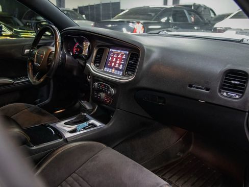 Used 2018 Dodge Charger R/T image 28