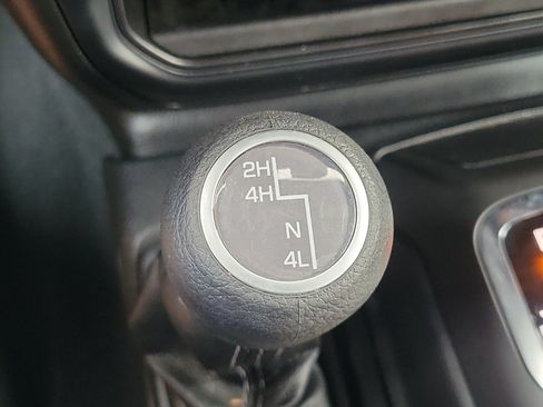 Used 2024 Jeep Gladiator Sport AWD/4WD image 24