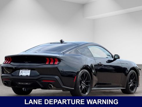 Used 2025 Ford Mustang Premium RWD image 6