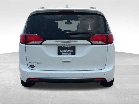 Used 2017 Chrysler Pacifica Touring-L Plus w/ Tire & Wheel Group FWD image 26