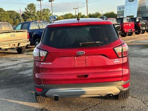 Used 2018 Ford Escape SE FWD image 28