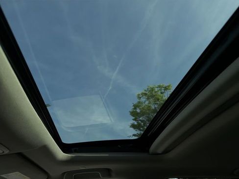 Used 2025 Honda CR-V EX-L image 24