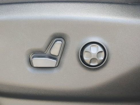 New 2026 Chrysler Voyager LX image 23