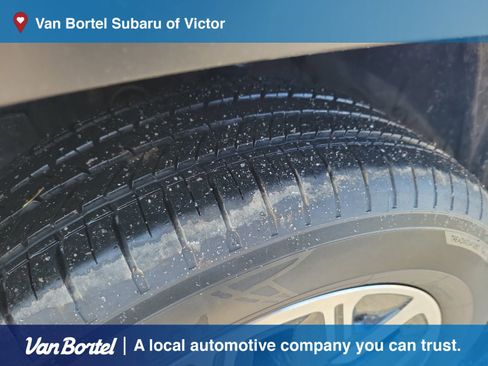 Used 2025 Subaru Forester Premium image 10