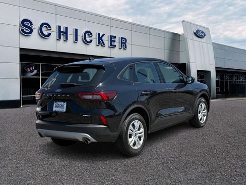 Used 2023 Ford Escape AWD image 2