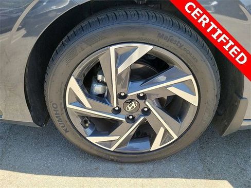 Used 2024 Hyundai Elantra SEL w/ Convenience Package FWD image 22