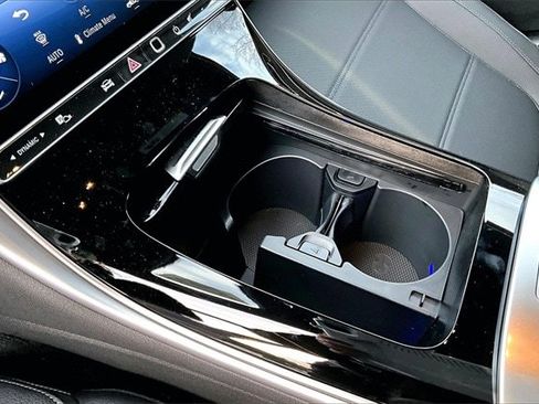 New 2026 Mercedes-Benz C 300 4MATIC Sedan image 10