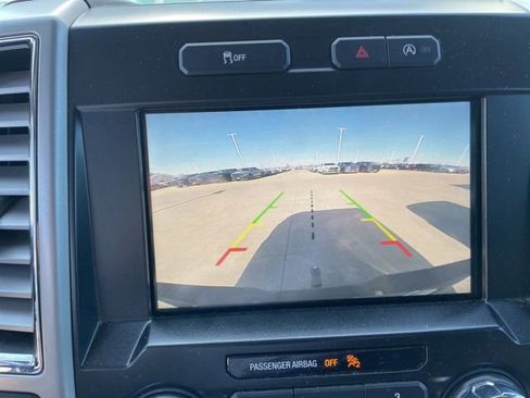 Used 2015 Ford F150 Lariat image 11