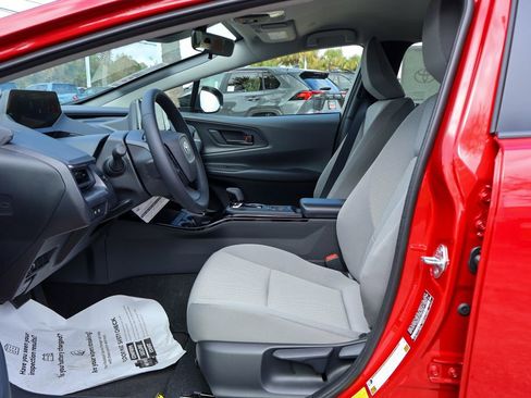 New 2026 Toyota Prius LE FWD image 7