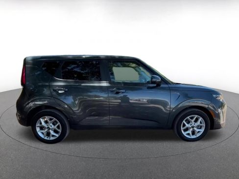Used 2025 Kia Soul LX w/ LX Technology Package FWD image 16