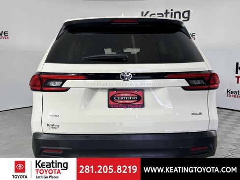 Certified 2024 Toyota Grand Highlander XLE image 7