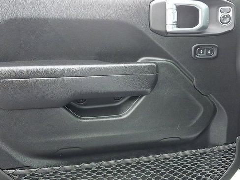 Used 2022 Jeep Wrangler Unlimited Sport image 14