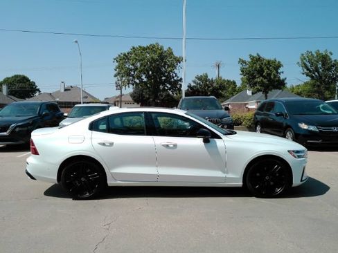 Used 2024 Volvo S60 B5 Plus w/ Climate Package FWD image 5