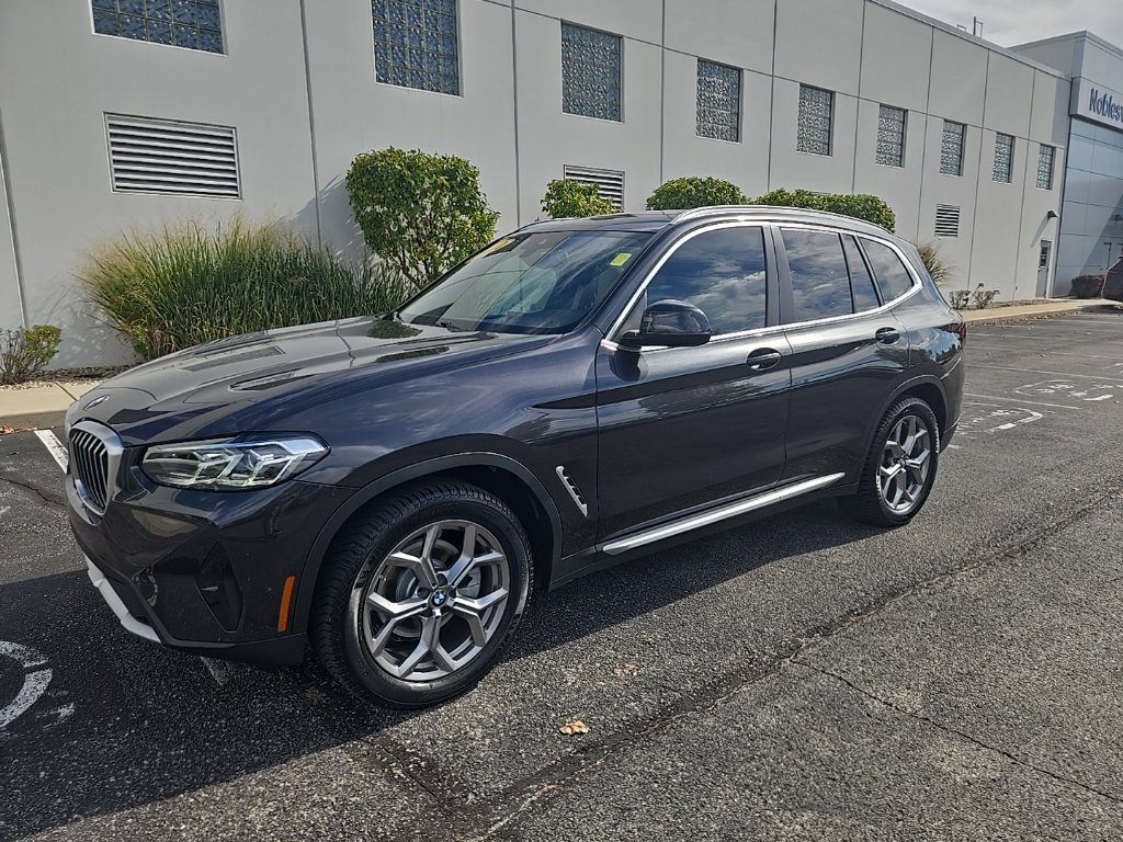 Used 2022 BMW X3 xDrive30i w/ Convenience Package AWD/4WD image 2