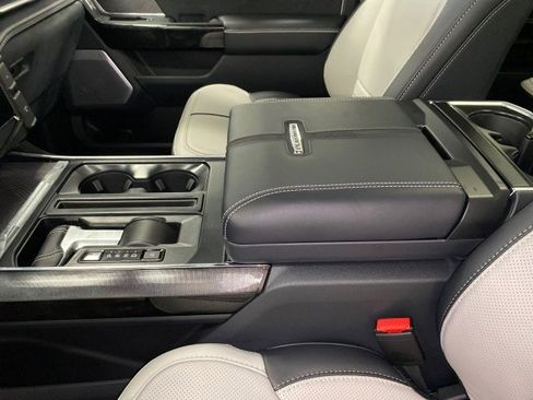 New 2023 Ford F150 Lightning Platinum image 40